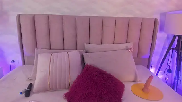 im miadoll online show from March 2026 12:49:01 PM