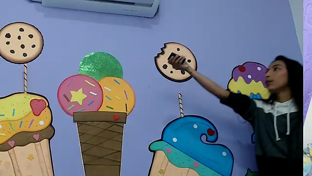 Snapshot of skinnysexzara18 chatting on February 2026 01:31:01 AM skinnysexzara18 online show from February 2026 01:31:01 AM