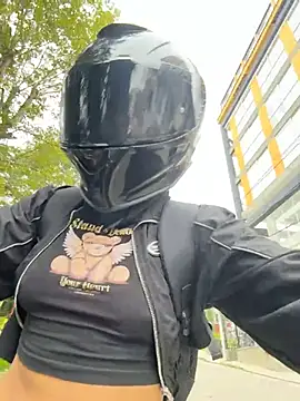 TaylorrHill online show from March 2026 08:01:01 PM