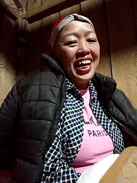 Snapshot of Agnes-baby chatting on February 2026 12:42:01 PM Agnes-baby online show from February 2026 12:42:01 PM