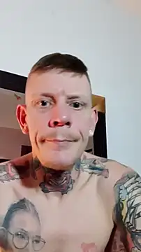 Snapshot of Der_Schoene_Penis chatting on February 2026 11:31:02 PM Der Schoene Penis online show from February 2026 11:31:02 PM