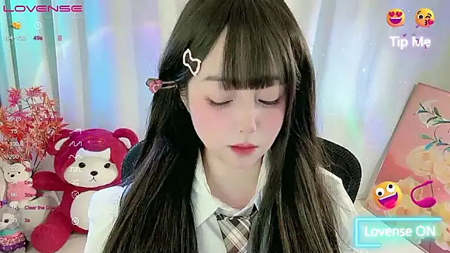 Snapshot of CLaire-5 chatting on February 2026 05:45:02 PM CLaire-5 online show from February 2026 05:45:02 PM