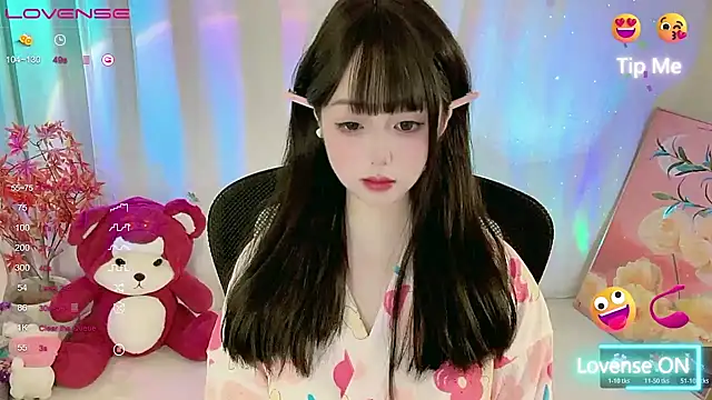 CLaire-5 online show from April 2026 07:00:01 PM