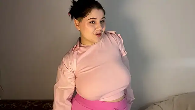 Snapshot of LunaBlakes chatting on March 2026 08:43:01 AM LunaBlakes online show from March 2026 08:43:01 AM