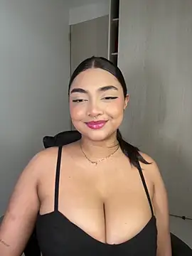 SASHASTRADA  online show from April 2026 08:43:02 PM