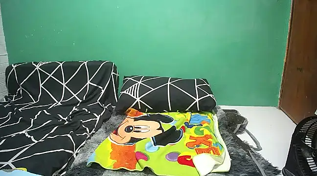 Snapshot of amazingpinay chatting on January 2025 07:59:02 PM amazingpinay online show from January 2025 07:59:02 PM