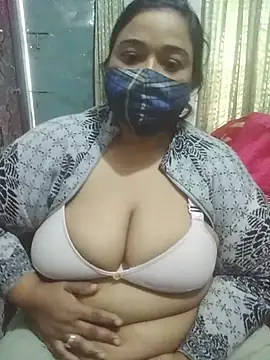 Snapshot of momo_loves chatting on February 2026 05:25:02 AM momo loves online show from February 2026 05:25:02 AM