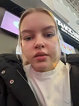 Snapshot of AshleyMur chatting on January 2026 03:34:01 AM AshleyMur online show from January 2026 03:34:01 AM