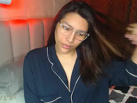 HeatWithHolly online show from February 2026 12:21:01 PM