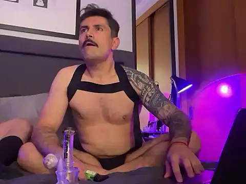 LukasMackenna online show from April 2026 03:15:01 AM