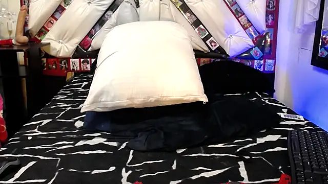 abril onnel online show from March 2025 08:34:01 PM