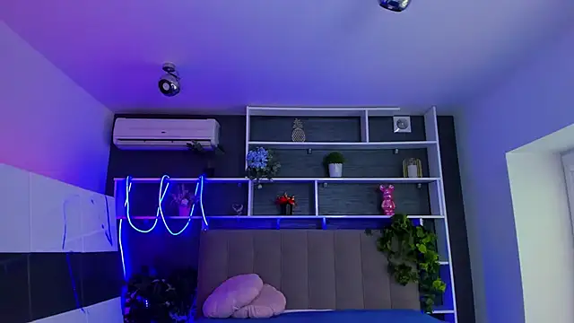 StephieRousee online show from March 2026 06:21:01 AM