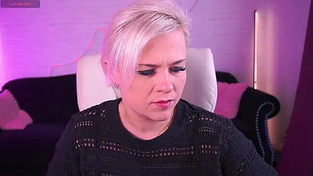 CrystalVibe online show from March 2026 06:52:01 AM