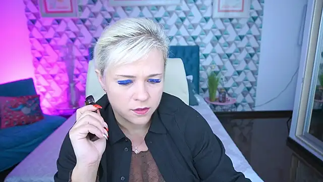 CrystalVibe online show from May 2026 06:30:02 AM