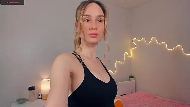 Kirawithvibe online show from May 2026 02:40:02 AM