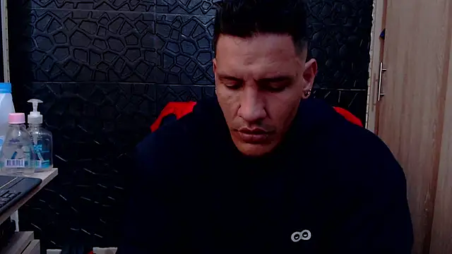 viktor herrera online show from February 2026 03:33:02 PM