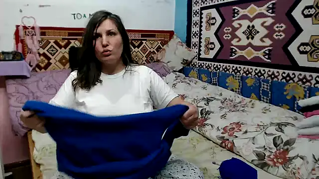 Snapshot of Adelinemilf chatting on February 2026 09:47:01 AM Adelinemilf online show from February 2026 09:47:01 AM