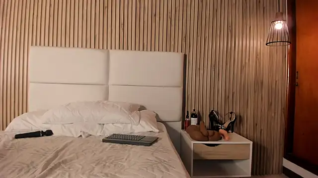 Snapshot of rachell_queen_ chatting on February 2026 12:32:01 PM rachell queen online show from February 2026 12:32:01 PM