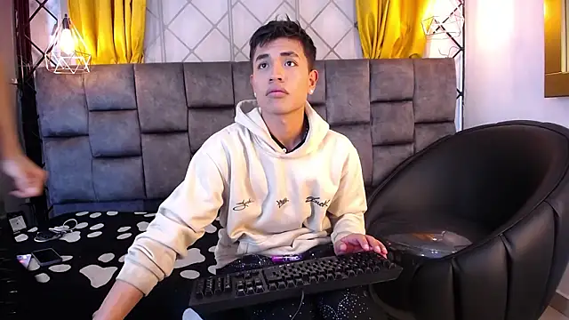 Snapshot of Maik_Russo chatting on February 2026 11:48:01 AM Maik Russo online show from February 2026 11:48:01 AM