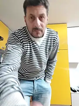 Snapshot of colosone chatting on February 2025 08:25:01 PM colosone online show from February 2025 08:25:01 PM