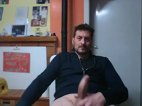 Snapshot of colosone chatting on February 2025 10:04:02 PM colosone online show from February 2025 10:04:02 PM