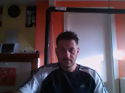 Snapshot of colosone chatting on March 2025 06:53:02 AM colosone online show from March 2025 06:53:02 AM