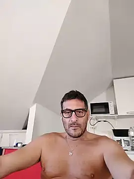 Snapshot of colosone chatting on September 2025 05:33:02 AM colosone online show from September 2025 05:33:02 AM