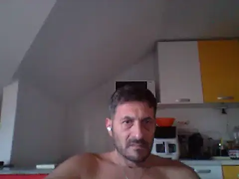 Snapshot of colosone chatting on October 2025 01:01:01 PM colosone online show from October 2025 01:01:01 PM