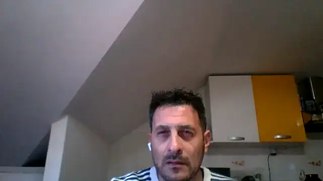 Snapshot of colosone chatting on November 2025 10:14:01 AM colosone online show from November 2025 10:14:01 AM