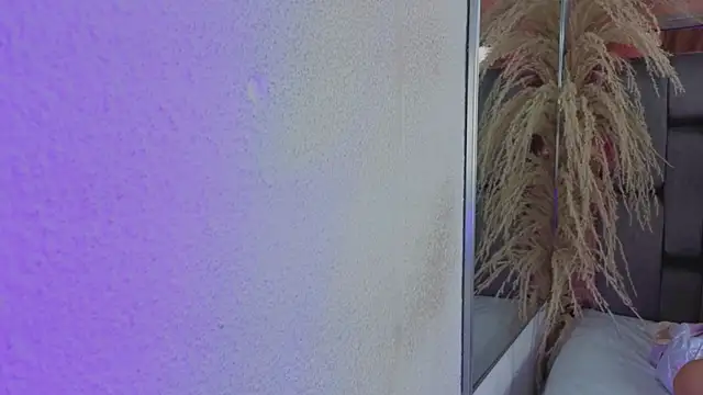 Missy 22  online show from March 2026 01:17:01 PM