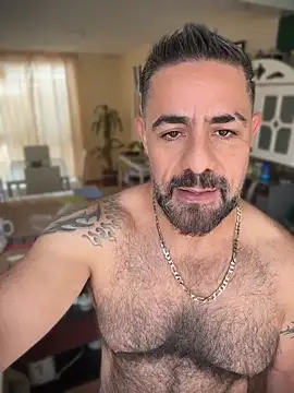 wolfbucker online show from May 2026 04:13:02 PM