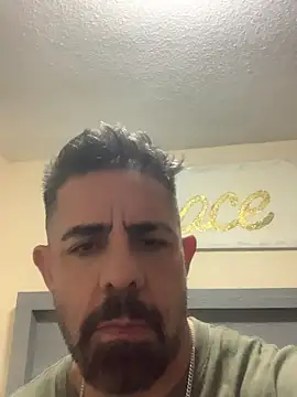 wolfbucker online show from July 2026 05:33:02 AM