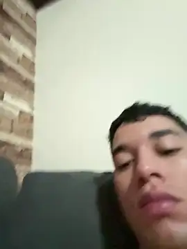 Snapshot of elian_lee chatting on January 2026 05:18:01 PM elian lee online show from January 2026 05:18:01 PM