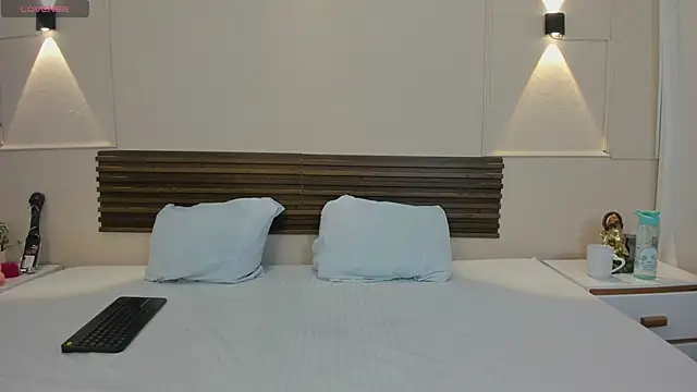 Snapshot of salome_diamond chatting on February 2026 06:59:01 PM salome diamond online show from February 2026 06:59:01 PM