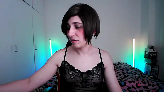 HoneyValentine online show from April 2026 07:38:02 PM