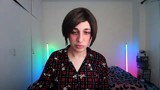 HoneyValentine online show from April 2026 07:00:02 PM