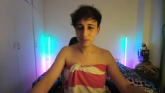 HoneyValentine online show from May 2026 07:10:01 PM