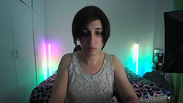 HoneyValentine online show from June 2026 07:40:02 PM