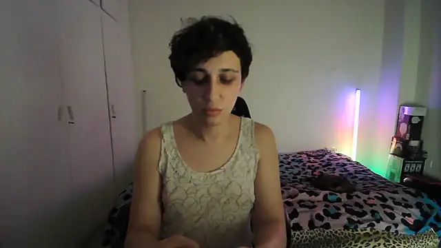 HoneyValentine online show from June 2026 07:56:01 PM