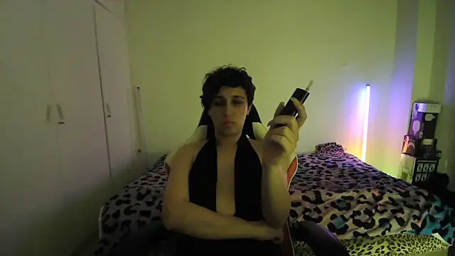 HoneyValentine online show from June 2026 07:28:02 PM