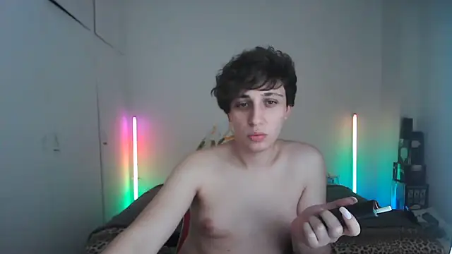 HoneyValentine online show from July 2026 07:24:01 PM