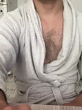 Snapshot of comings33 chatting on April 2026 01:11:01 PM comings33 online show from April 2026 01:11:01 PM