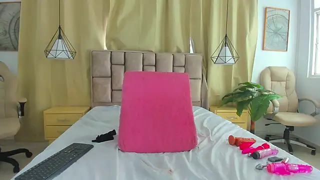 scarlettjohnson  online show from May 2026 01:31:01 PM
