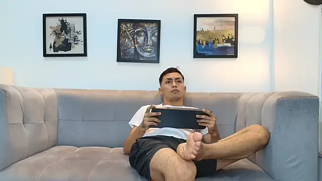 Snapshot of AVENGER_BOYS2026 chatting on January 2026 01:20:01 AM AVENGER BOYS2026 online show from January 2026 01:20:01 AM