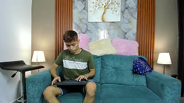 Snapshot of AVENGER_BOYS2026 chatting on February 2026 07:32:02 PM AVENGER BOYS2026 online show from February 2026 07:32:02 PM