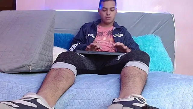 Snapshot of studentdeivy_ chatting on February 2026 09:57:01 AM studentdeivy online show from February 2026 09:57:01 AM