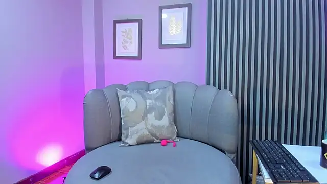 Snapshot of Thecrazyadams_ chatting on April 2026 10:59:01 PM Thecrazyadams online show from April 2026 10:59:01 PM