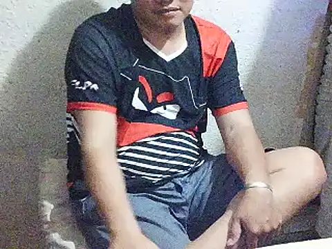 Snapshot of UrAsianGuy90 chatting on January 2026 02:33:02 PM UrAsianGuy90 online show from January 2026 02:33:02 PM