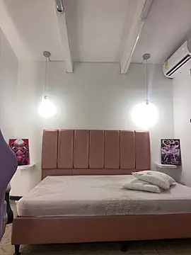 Snapshot of Iamcami_ chatting on February 2026 06:58:02 PM Iamcami online show from February 2026 06:58:02 PM