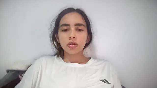 Sarah sumemers online show from March 2026 08:02:02 PM